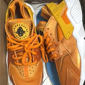 Nike Orange Women’s Huarache-Style Sneakers